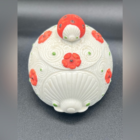 Vintage Lefton China Hand Painted LADY BUG Trinket Box Dish Bisque Finish - Picture 1 of 4